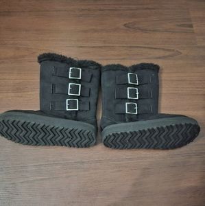 Kids black boots